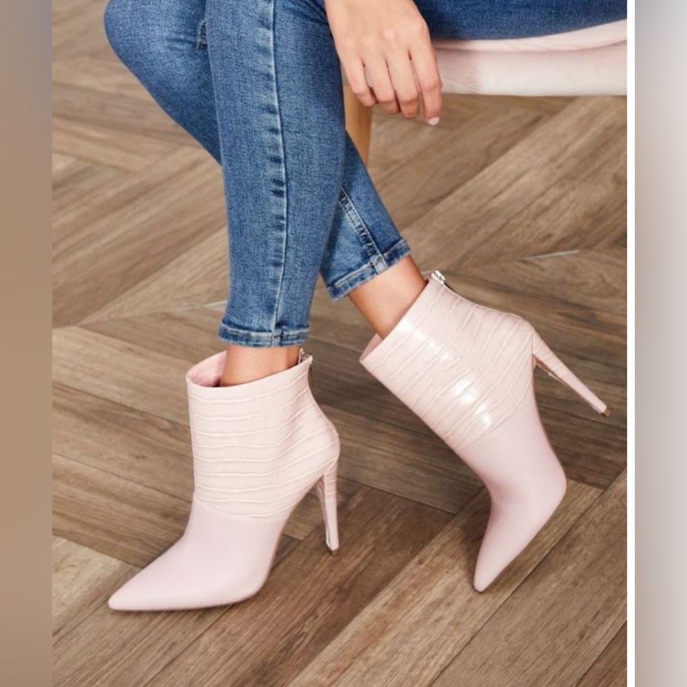 Chic Pointed Toe Stiletto Ankle Boots - Light Pink